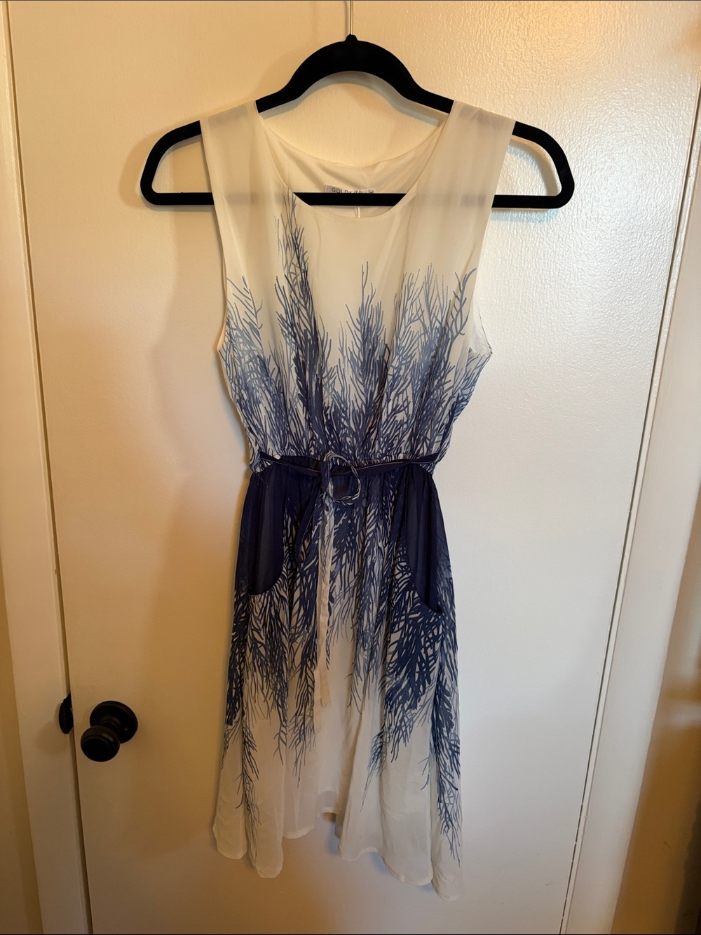 Sleeveless White Midi Dress with Blue Botanical Print and Belt
